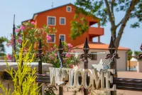Hotel Natura Vilanija Hotel di Lovrecica