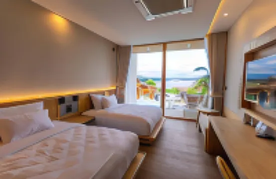 Le la Lake Resort and Spa Hotels near Kaeng Krachan National Park