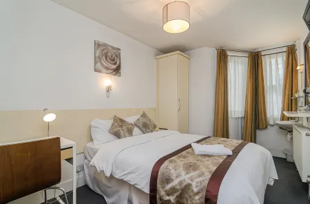 Earls Court Hotel