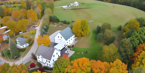 Highland Lake Inn Hotels in Tilton