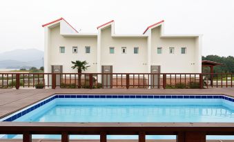 Tongyeong Five Fingers Pension