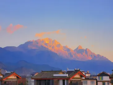 Lijiang zheyuan Snow Mountain View Holiday Villa