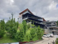 Highlanders Resort Hotels in Babakan Madang