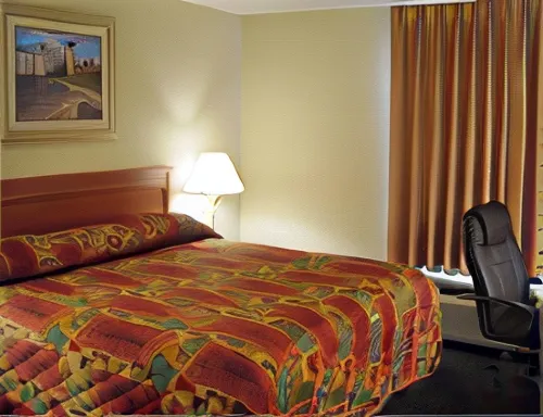 Hometown Inn & Suites - Parking