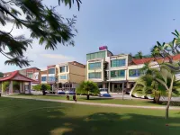 Charisma Hotel Hotels near Gerai Ikan Duyung