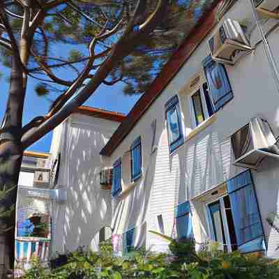 Hôtel Le Sarac Hotel Exterior