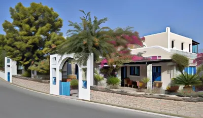 Paradise Resort Hotels in Santorini