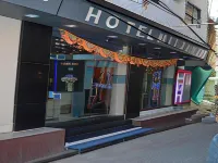 Hotel Mittal Inn - Airport Shuttle