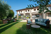 Relais La Dolce Vite Hotels near Monumento ai Caduti della Prima e della Seconda Guerra Mondiale