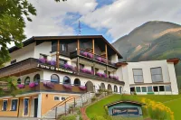 Pension Neururer - parking