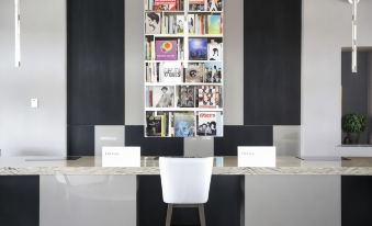 The Rewind West des Moines, Tapestry Collection by Hilton