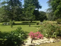 Les 2 Brigards Hotels in Le Fleix