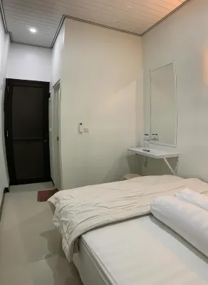 Kusuma Raya Guest House Hotel in zona Wisata ciblon TIRTA KENCANA ngasinan