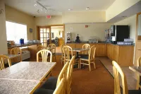 Country Inn & Suites by Radisson, Bloomington-Normal West, IL - Desayuno