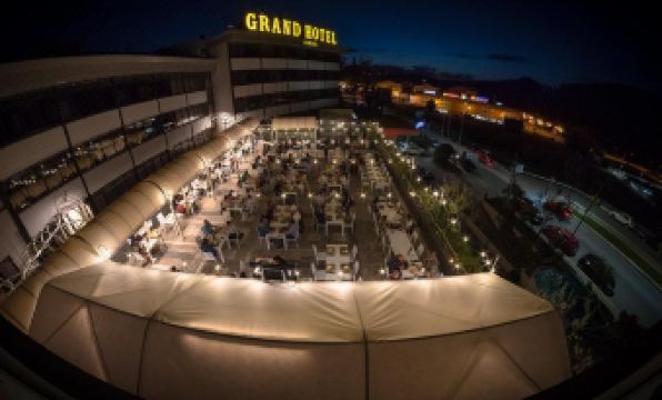 Grand Hotel Europa - Housity