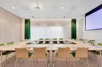 IntercityHotel Breda Hotels in Made