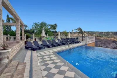 Elegant Huge Villa Large Pool, Ideal for Weddings