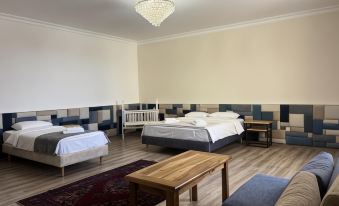 21 Rooms Hotel