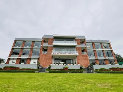 Hotel City Square Hotels near Sirumalai Reserved Forest