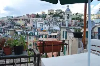 THE GECKO ON THE ROOFS OF GENOA<br>010025-LT-1029