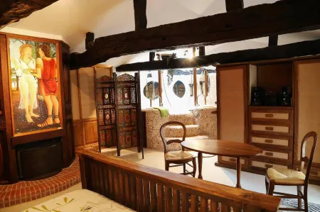 La Chambre la Tricherie Отели в г. Жимон