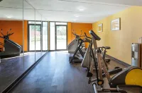 Econo Lodge Inn & Suites Hotels in Wise