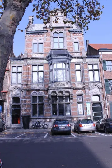 費克套房家庭旅館