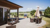 Hétkúti Wellness Hotel فنادق في Fehervarcsurgo