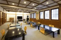 Schole Hakuba