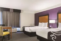 라 퀸타 인 & 스위트 온타리오 에어포트 루트 66 트레일헤드 주변 호텔