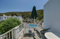 Cascade Holiday Resort - Pools