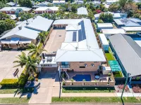 Emerald Central Palms Motel
