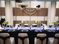 Hotel Maximillian Hotels in Karimun Sub-District
