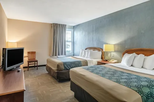 Econo Lodge Inn & Suites Radford-Blacksburg Area Hotels in Radford