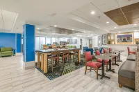 Holiday Inn Express & Suites Longview North Hotels in Longview