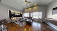 Two-story condo in luxury townhouse. Free parking.