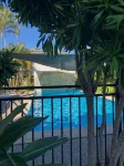 Country Plaza Motor Inn - piscina