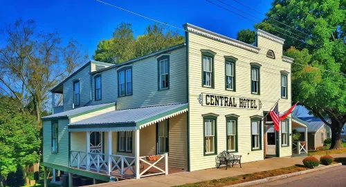 Central Hotel