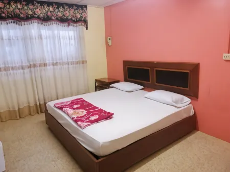 D Boss Hotel Отели в г. Pulau Babi