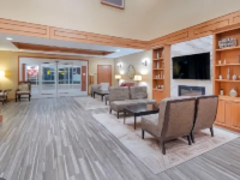 ベスト ウエスタン プラス ブラッドバリー イン & スイーツ ウェークロスのホテル