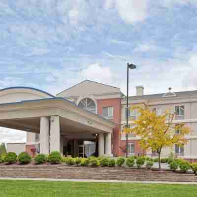 Triple Play Resort Hotel & Suites Hotel Exterior