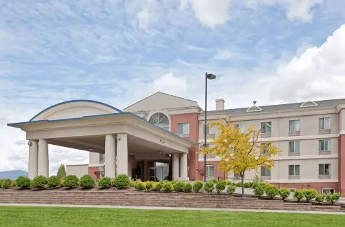 Triple Play Resort Hotel & Suites Hotels in Hayden