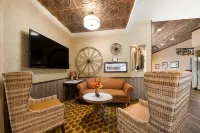 Best Western Bandera Suites  Saloon Hotels in Lakehills