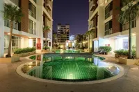 iCheck inn Residences Patong - Bãi đậu xe