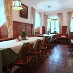 Gasthof zum Rassen Hotels in Farchant