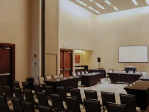 ダブルツリー バイ ヒルトン セラヤ セラヤのホテル