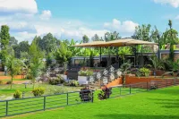 Triplinq Hotel & Resort Hotel di 