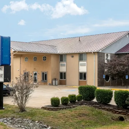 Baymont by Wyndham Bowling Green