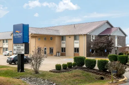 博林格林唄盟套房飯店