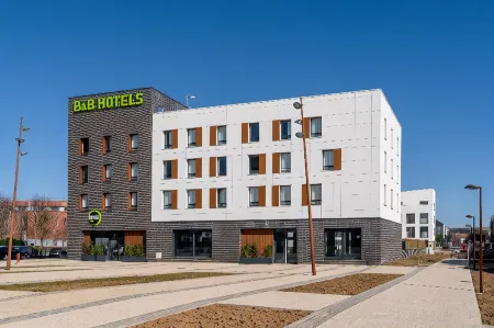 B&B Hotel Bois d'Arcy Saint Quentin en Yvelines Отели в г. Ивелин